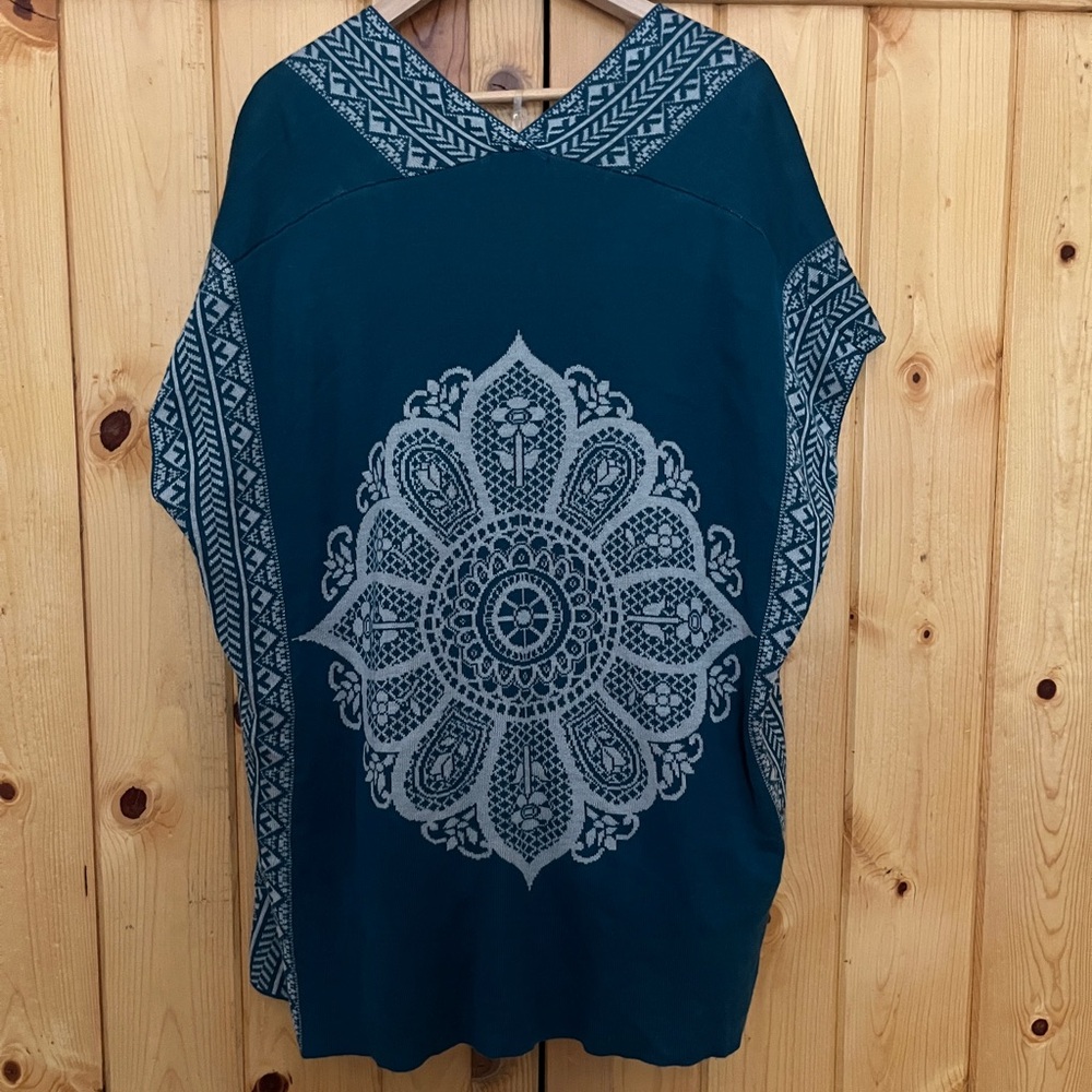 Great Northwest Indigo Teal and Gray Mandala / Lotus Long Poncho Cardigan sz Med - Picture 4 of 8